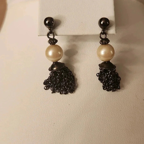 None Jewelry - Vintage Pearl Tassle Stud Drop Earrings